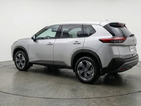 Used 2025 Nissan Rogue SV FWD image 6