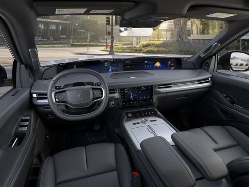 New 2026 Lincoln Navigator Reserve w/ Jet Appearance Package AWD/4WD image 9