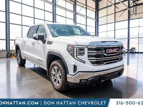 Used 2025 GMC Sierra 1500 SLT AWD/4WD image 32