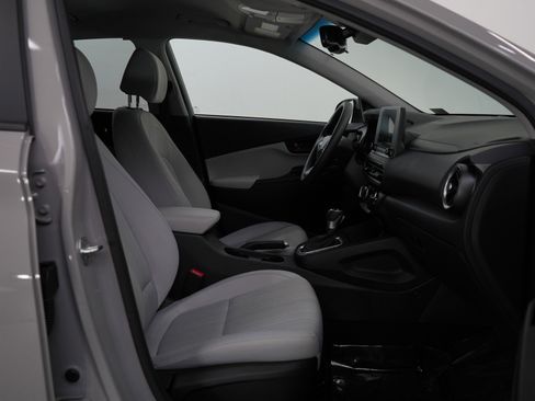 Used 2023 Hyundai Kona SEL image 9