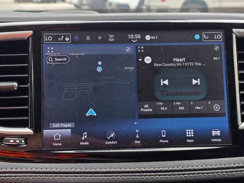 Used 2024 Chrysler Pacifica Limited FWD image 13