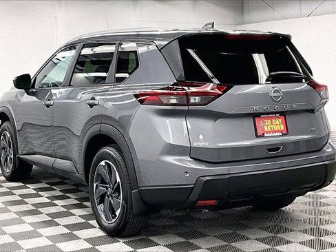 New 2026 Nissan Rogue SV w/ SV Premium Package image 3