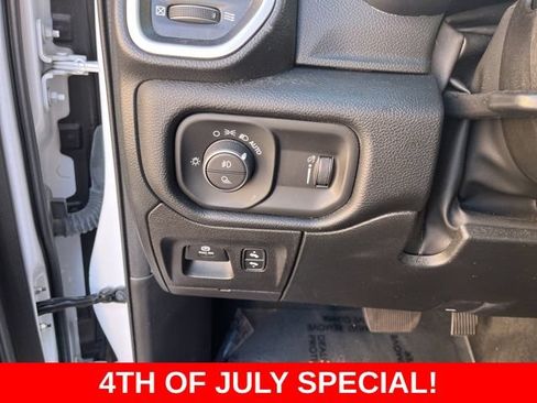 Used 2022 RAM 1500 Big Horn AWD/4WD image 30