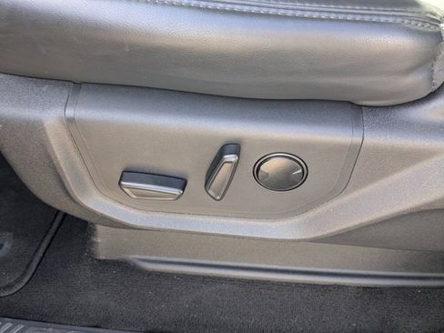 Certified 2024 Ford Expedition XLT image 22