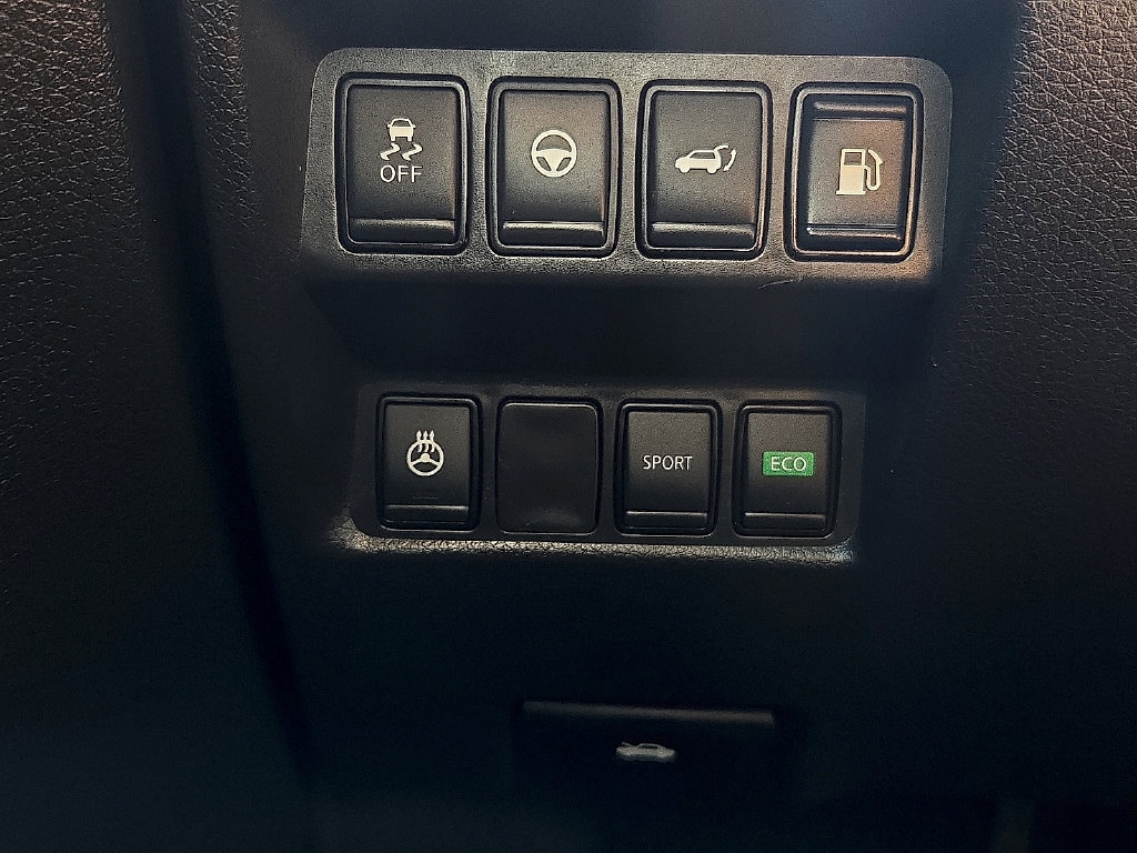 Used 2019 Nissan Rogue SL FWD image 16