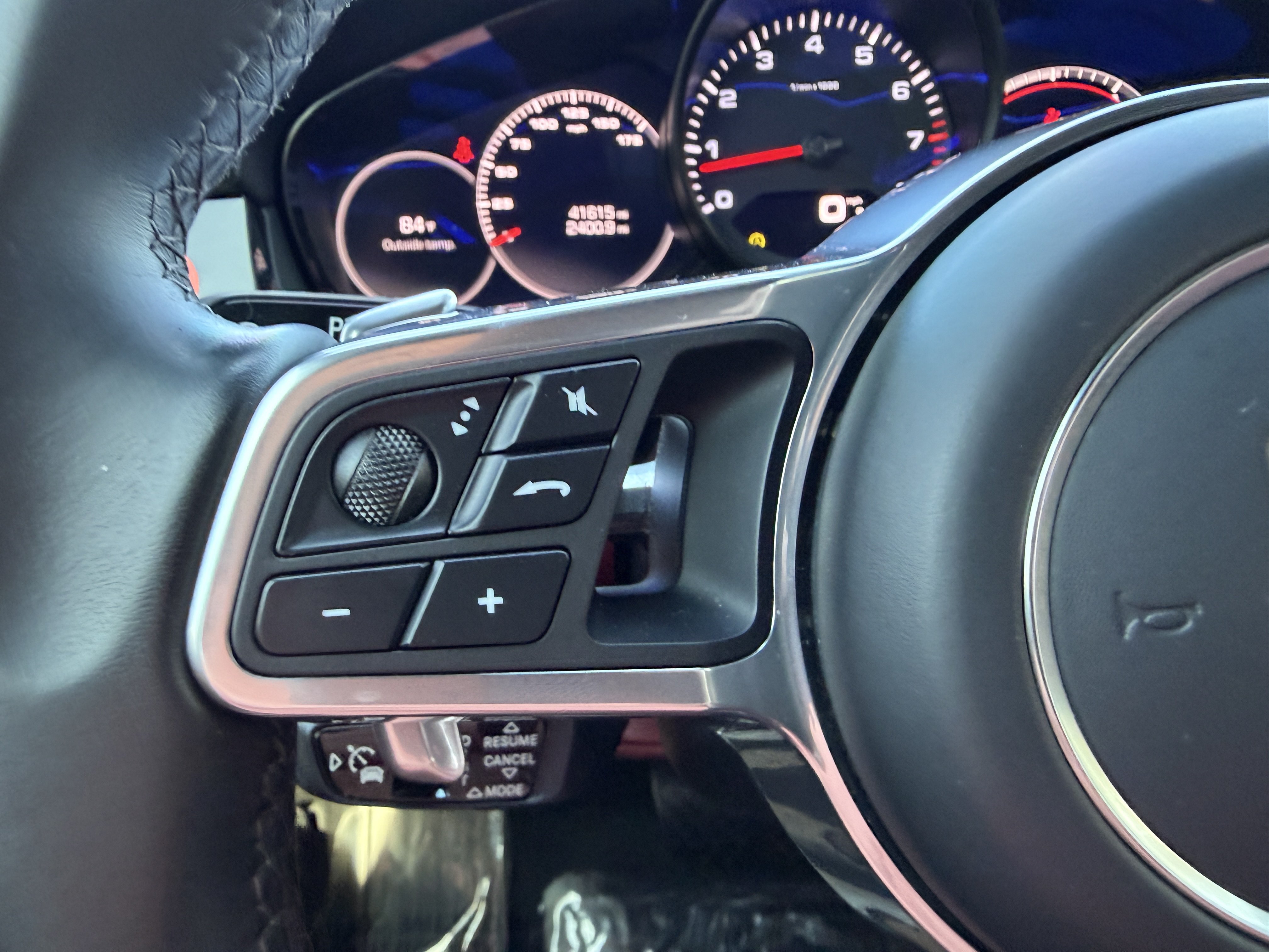 Used 2019 Porsche Cayenne AWD/4WD image 32