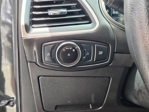 Used 2023 Ford Edge SE AWD/4WD image 19