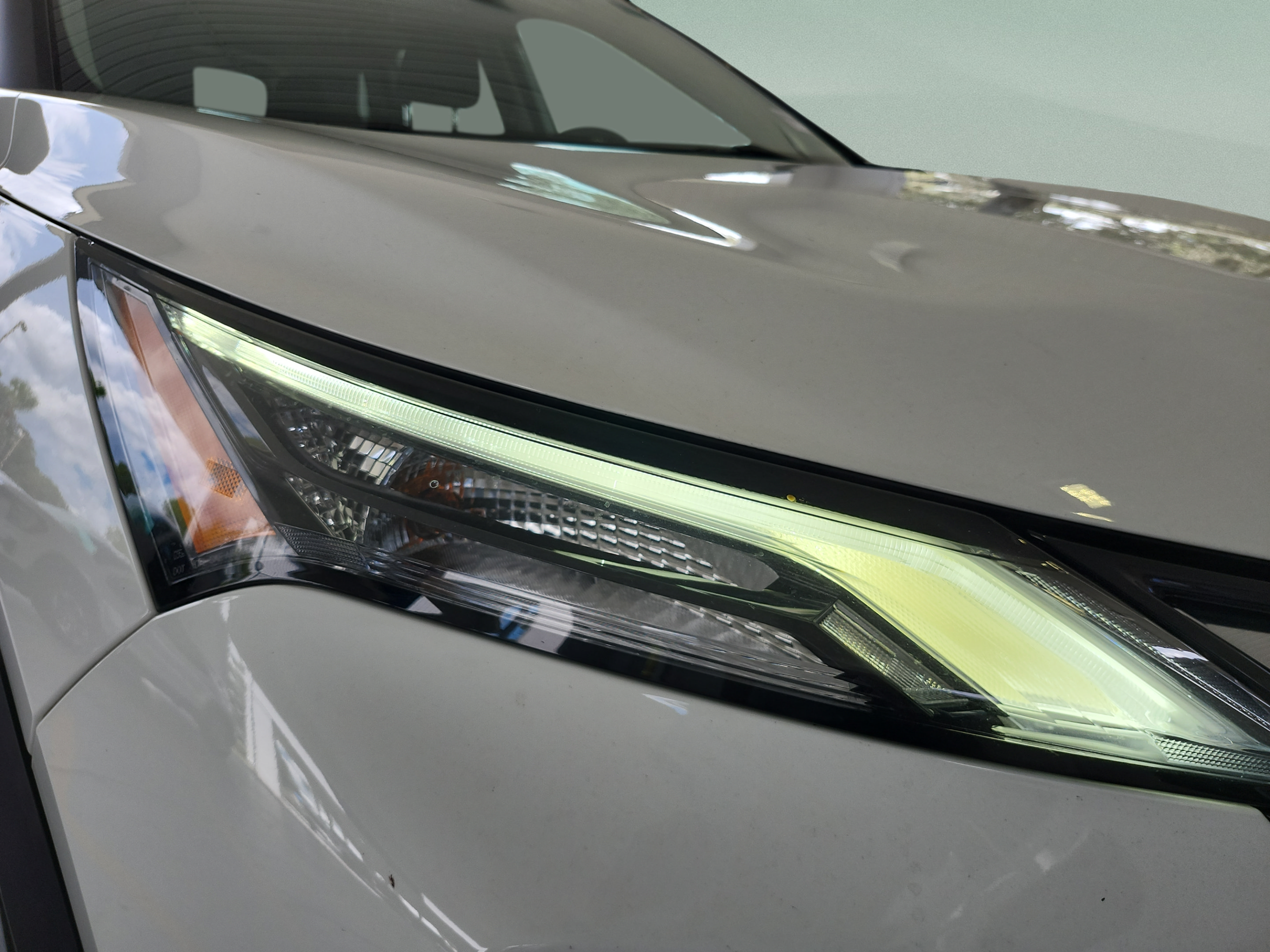 Used 2024 Nissan Rogue S FWD image 30