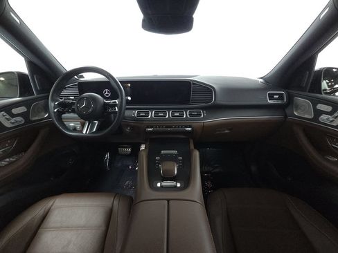 Used 2024 Mercedes-Benz GLS 450 4MATIC image 27
