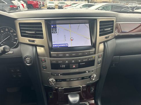 Used 2015 Lexus LX 570 4WD image 25