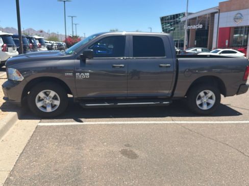 Used 2019 RAM 1500 Express RWD image 1