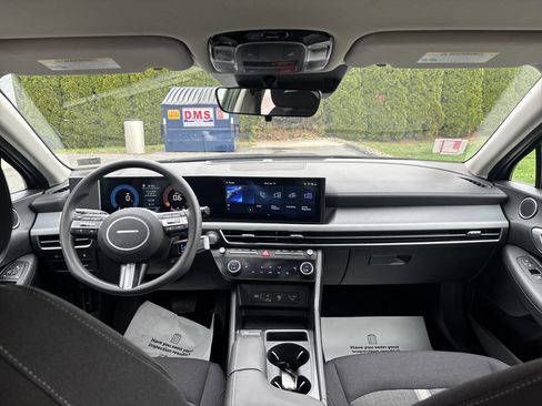 Used 2025 Hyundai Sonata SEL FWD image 15