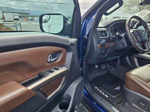 Used 2021 Nissan Titan Platinum Reserve w/ Moonroof Package image 23