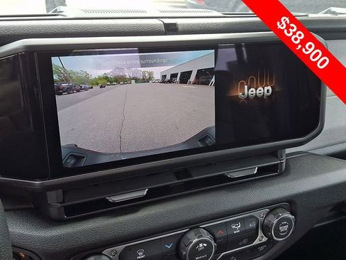 New 2026 Jeep Gladiator Sport AWD/4WD image 11