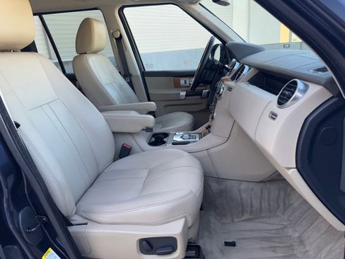 Used 2015 Land Rover LR4 HSE image 25