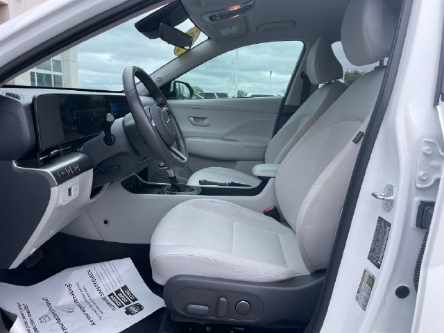 Used 2025 Hyundai Kona SEL FWD image 19