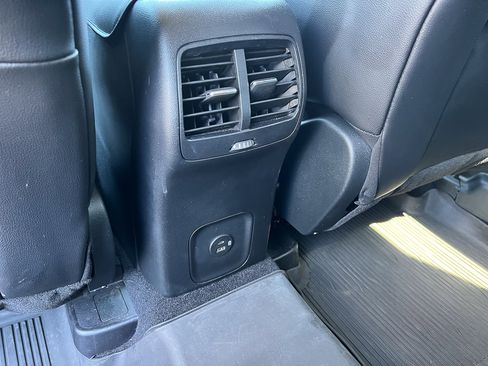 Used 2020 Ford Escape SEL FWD image 28