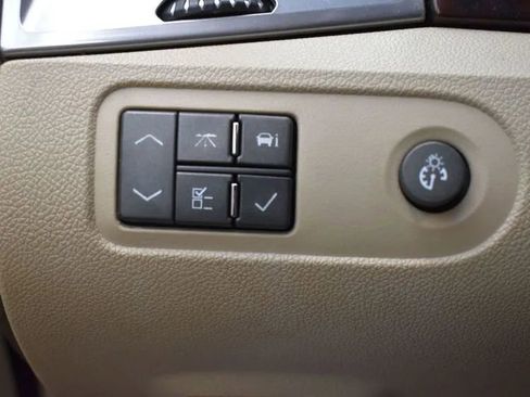 Used 2007 Cadillac SRX w/ Premium Seating Package image 23