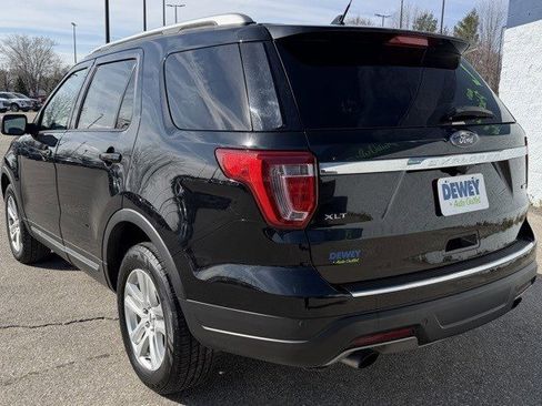 Used 2018 Ford Explorer XLT w/ Equipment Group 202A image 3