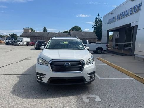 Used 2020 Subaru Ascent Limited w/ Technology Package AWD/4WD image 3
