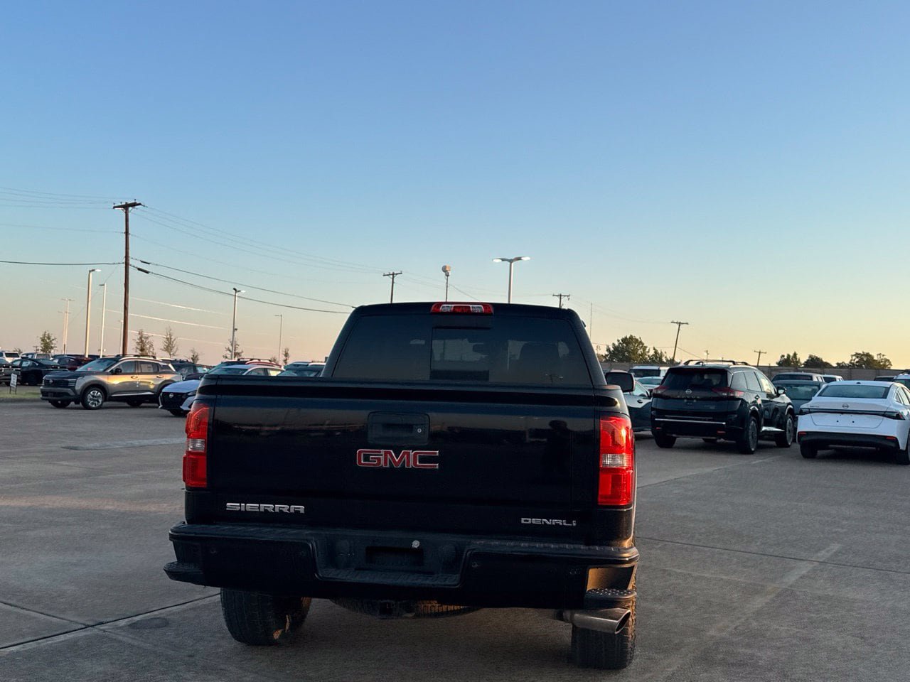 Used 2015 GMC Sierra 1500 Denali w/ Driver Alert Package RWD image 25