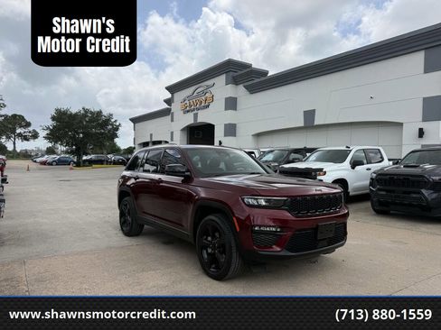 Used 2025 Jeep Grand Cherokee Limited w/ Black Appearance Package AWD/4WD image 1