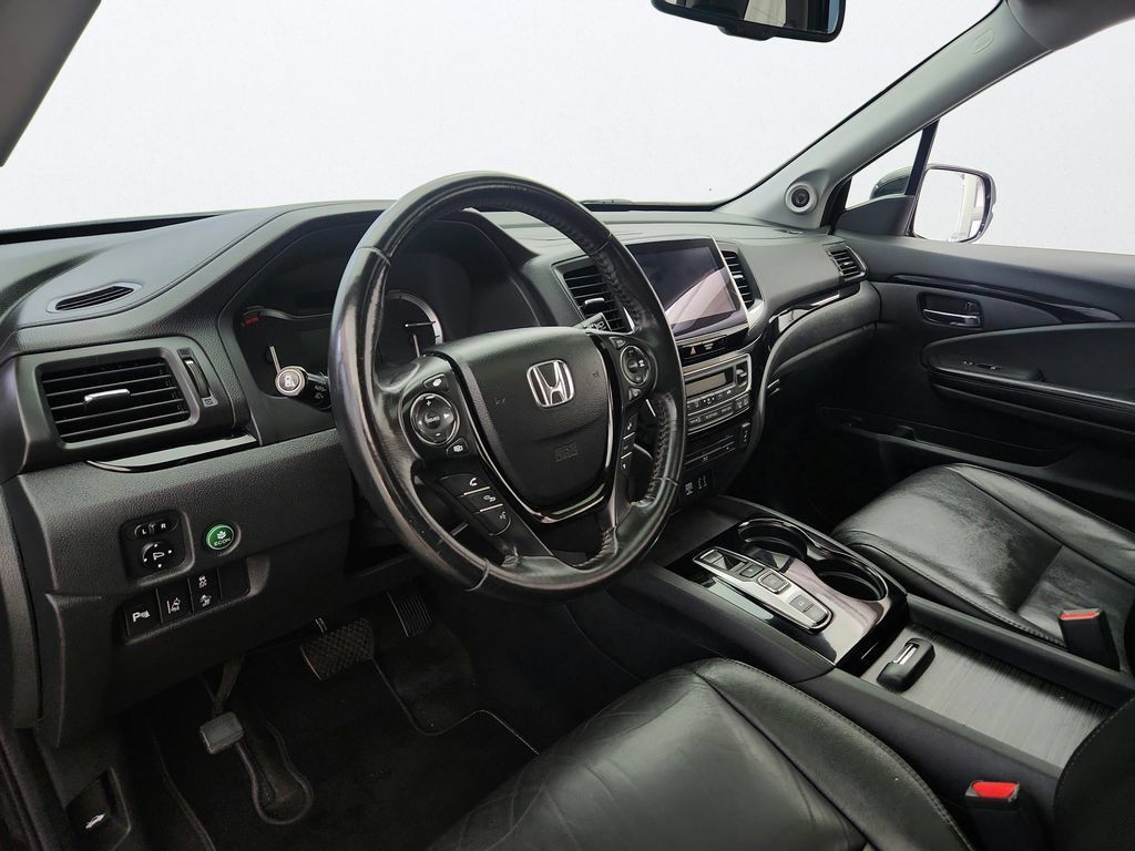 Used 2016 Honda Pilot Touring image 10