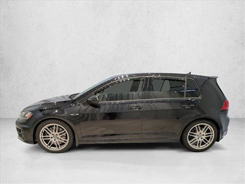 Used 2017 Volkswagen Golf R 4-Door image 9