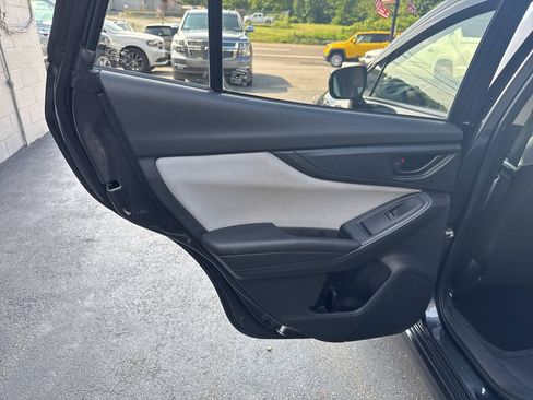 Used 2019 Subaru Crosstrek 2.0i Premium AWD/4WD image 17