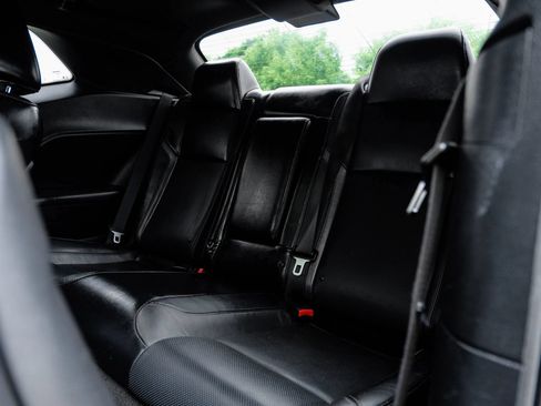 Used 2015 Dodge Challenger SXT Plus RWD image 39