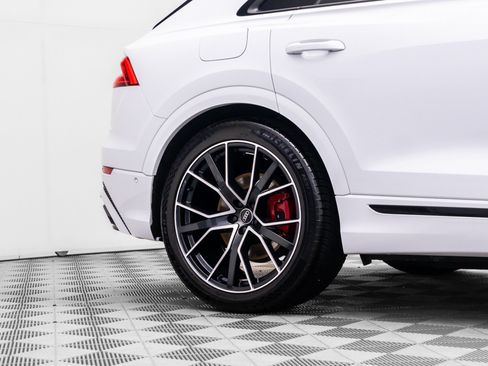 Used 2022 Audi Q8 Prestige w/ Prestige Package AWD/4WD image 31