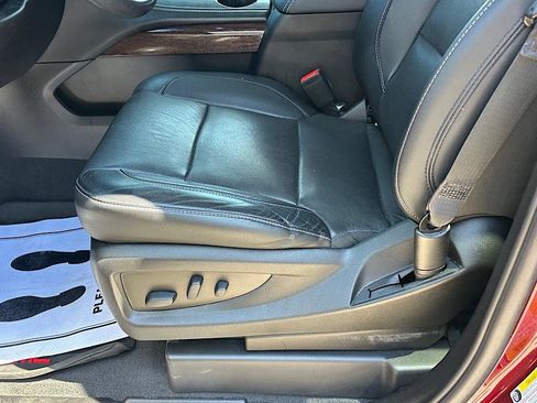Used 2019 GMC Yukon SLT w/ Open Road Package AWD/4WD image 11