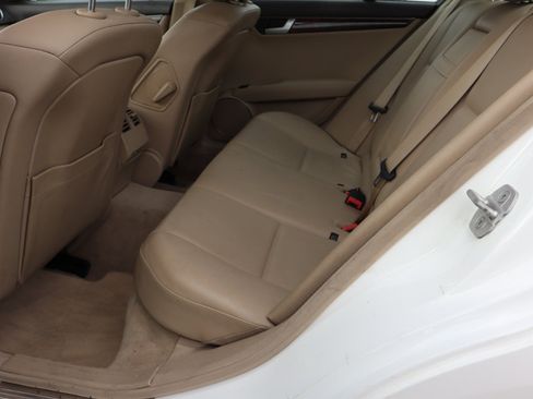 Used 2013 Mercedes-Benz C 300 4MATIC Sedan image 18