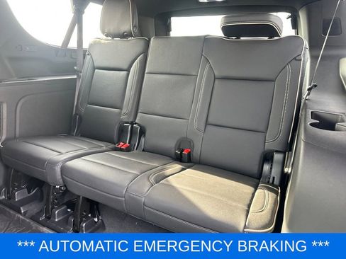 Used 2025 Chevrolet Suburban Premier image 18
