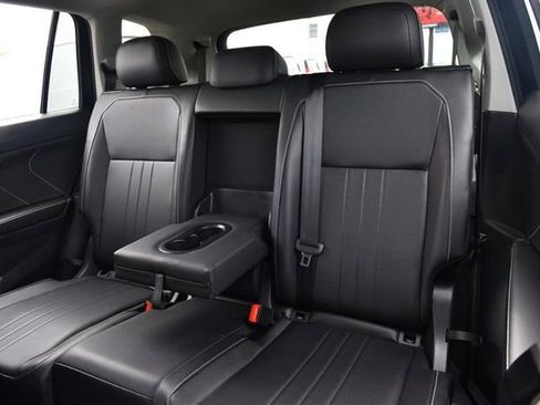 Certified 2023 Volkswagen Tiguan SE w/ Panoramic Sunroof Package FWD image 22