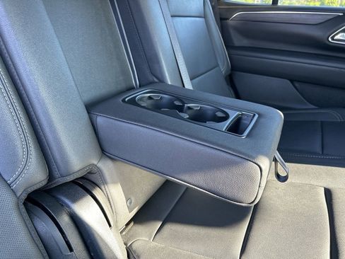 Used 2023 GMC Yukon SLT image 42