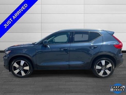 Used 2021 Volvo XC40 T5 Momentum w/ Premium Package AWD/4WD image 6