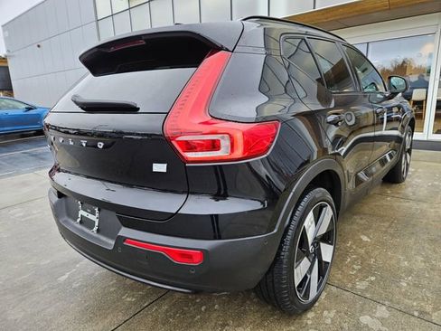 Used 2023 Volvo XC40 Recharge Ultimate image 5