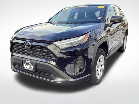 Used 2025 Toyota RAV4 LE image 5