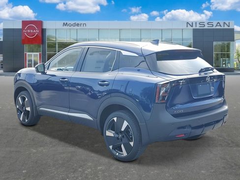 New 2026 Nissan Kicks SR FWD image 2