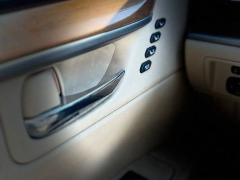 Used 2013 Lexus ES 300h w/ Luxury Pkg FWD image 37