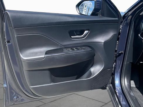 Used 2024 Hyundai Kona Limited FWD image 25