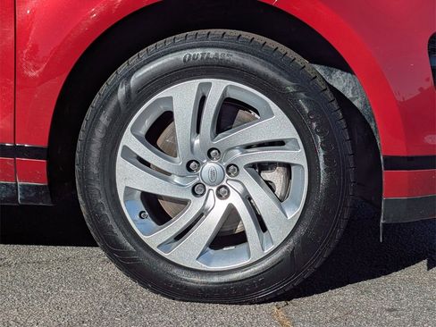 Used 2022 Land Rover Range Rover Evoque R-Dynamic S image 30