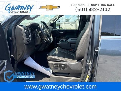 Used 2020 Chevrolet Silverado 2500 LTZ w/ Z71 Off-Road Package AWD/4WD image 32