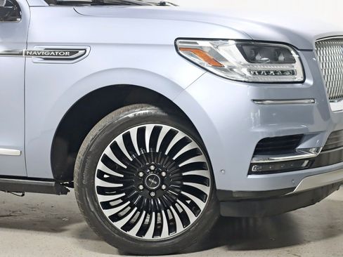 Used 2018 Lincoln Navigator Black Label w/ Cargo Package AWD/4WD image 5