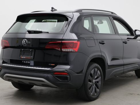 Used 2023 Volkswagen Taos S FWD image 7