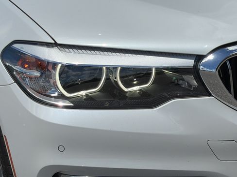 Used 2017 BMW 530i xDrive AWD/4WD image 27