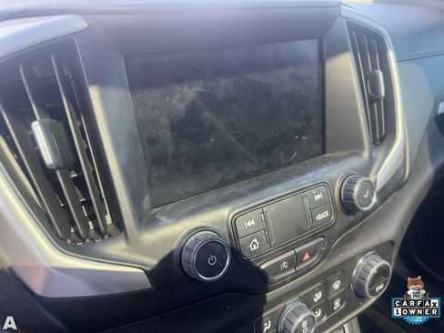 Used 2022 GMC Terrain SLT FWD image 12