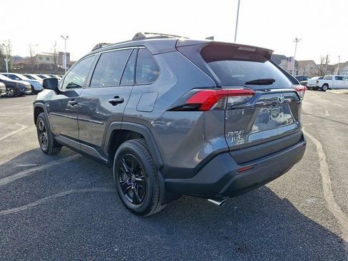Used 2021 Toyota RAV4 XLE w/ Carpet Mat Package (TMS) AWD/4WD image 4