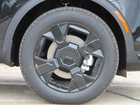 Certified 2026 Kia Sportage X-Line w/ X-Line Premium Package AWD/4WD image 15